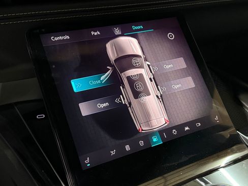 New 2025 Cadillac Escalade ESV Sport w/ Touring Package image 33