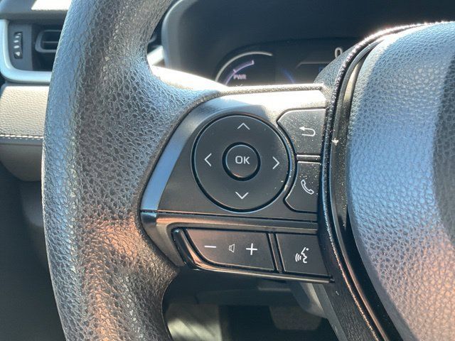 Used 2025 Toyota RAV4 LE AWD/4WD image 25