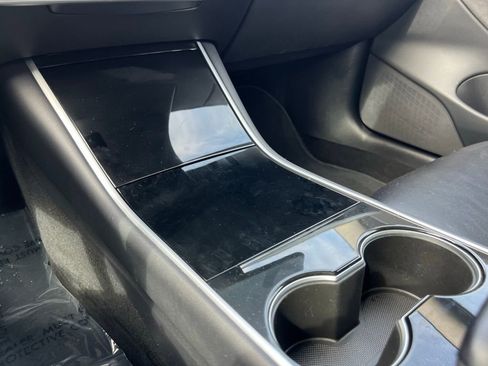 Used 2018 Tesla Model 3 Long Range image 42