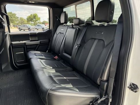 Used 2019 Ford F150 Platinum w/ Equipment Group 701A Luxury AWD/4WD image 29