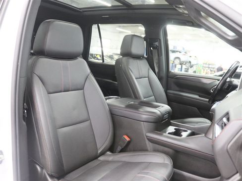 Used 2022 Chevrolet Tahoe RST w/ Sport Performance Package AWD/4WD image 32