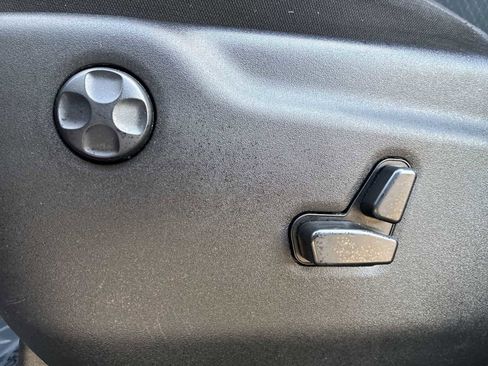 Used 2022 Jeep Grand Cherokee Laredo E AWD/4WD image 14