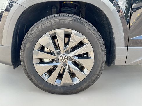 Used 2023 Volkswagen Taos S FWD image 40
