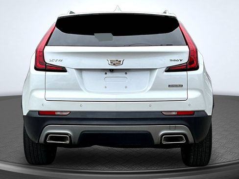 Used 2023 Cadillac XT4 Premium Luxury FWD image 4