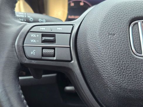 Used 2023 Honda Accord EX-L image 19