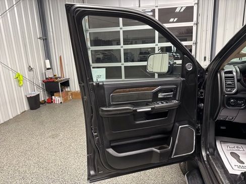 Used 2019 RAM 3500 Laramie image 8