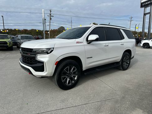 Used 2021 Chevrolet Tahoe Z71 w/ Luxury Package image 2