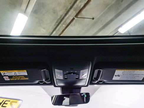 Used 2018 Toyota RAV4 SE w/ Power Extra Value Package image 13