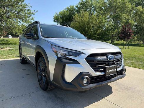 Certified 2025 Subaru Outback Onyx Edition XT AWD/4WD image 8