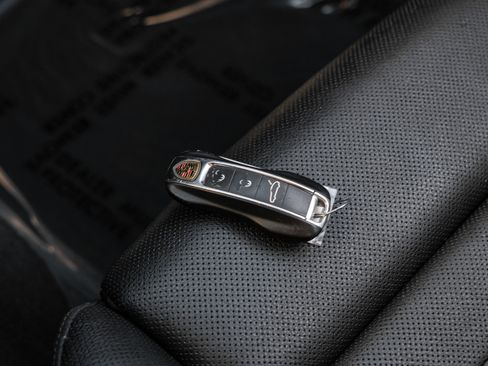 Used 2018 Porsche Panamera image 55