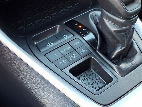 Certified 2025 Toyota RAV4 LE image 16