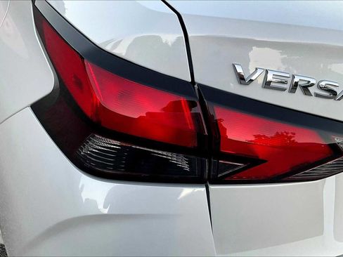 New 2025 Nissan Versa SV w/ Trunk Package FWD image 12