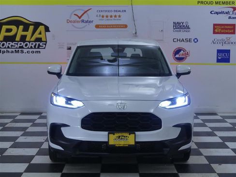 Used 2023 Honda HR-V LX image 3