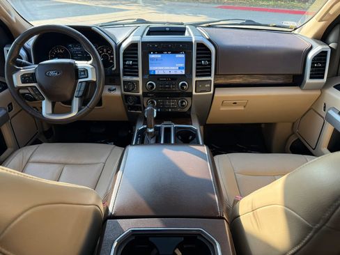 Used 2018 Ford F150 Lariat w/ Equipment Group 502A Luxury AWD/4WD image 13