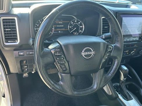 Used 2023 Nissan Frontier SV w/ SV Convenience Package image 9