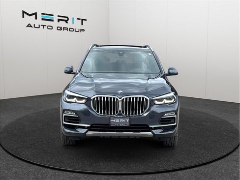 Used 2019 BMW X5 xDrive50i w/ Parking Assistance Package AWD/4WD image 3
