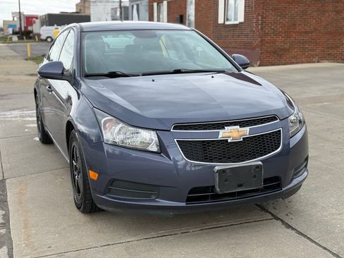 Used 2014 Chevrolet Cruze LT FWD image 3
