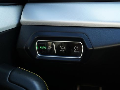 Used 2020 Lamborghini Urus AWD/4WD image 26