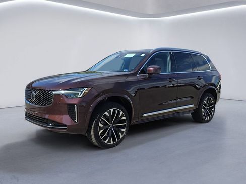 New 2026 Volvo XC90 B5 Plus w/ Protection Package Premier image 7