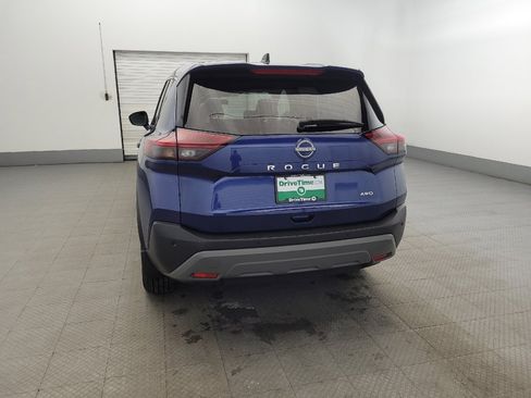 Used 2023 Nissan Rogue S AWD/4WD image 6