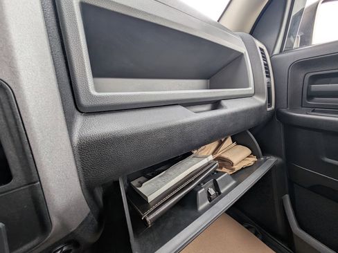 Used 2014 RAM 1500 Express image 31