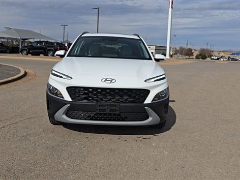 Used 2023 Hyundai Kona SEL w/ Convenience Package image 3