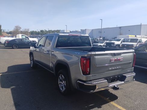 Used 2024 GMC Sierra 1500 SLT image 5