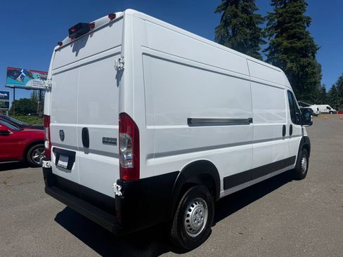 Used 2026 RAM ProMaster 2500 w/ Convenience Group FWD image 8