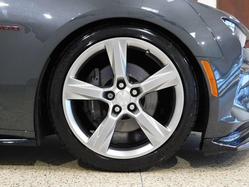 Used 2018 Chevrolet Camaro SS RWD image 74