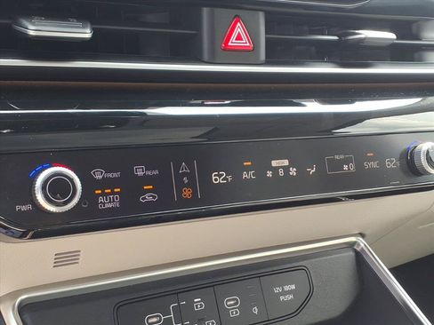 Used 2025 Kia Carnival SX Prestige FWD image 7