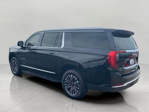 Used 2026 GMC Yukon XL Elevation w/ Elevation Premium Package AWD/4WD image 7
