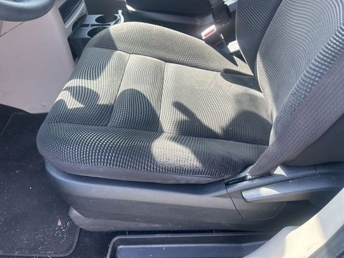 Used 2020 Dodge Grand Caravan SE w/ UConnect Hands-Free Group image 12