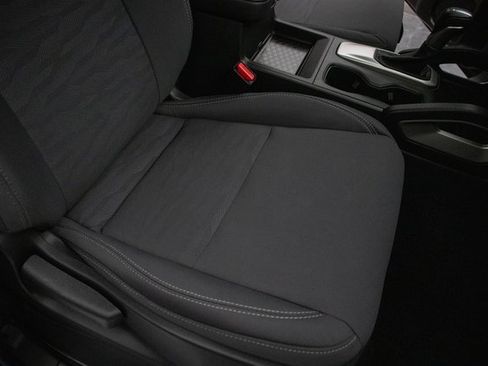 Used 2023 Nissan Frontier SV w/ SV Convenience Package image 18