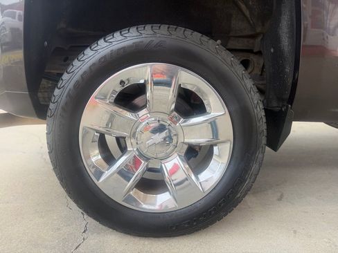 Used 2015 Chevrolet Silverado 1500 LTZ Z71 w/ LTZ Plus Package image 10