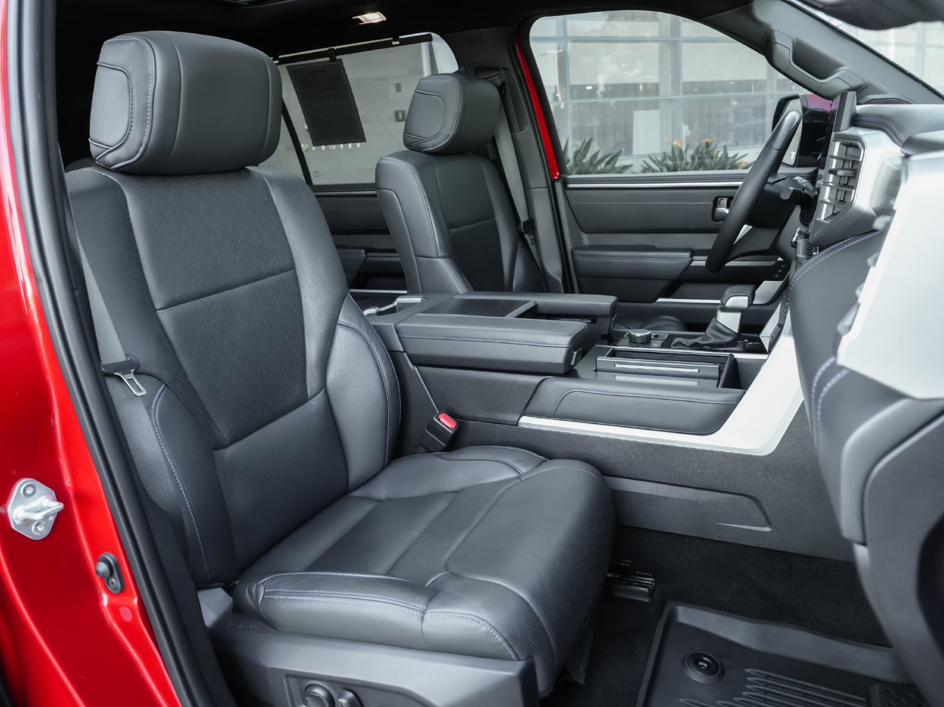 Used 2024 Toyota Sequoia Platinum AWD/4WD image 42