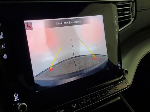 Used 2024 Jeep Wagoneer Series II image 19