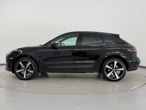 Used 2026 Porsche Macan AWD/4WD image 2