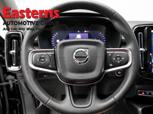 Used 2025 Volvo XC40 B5 Plus AWD/4WD image 10