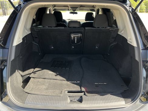 Used 2022 Nissan Rogue SV FWD image 22