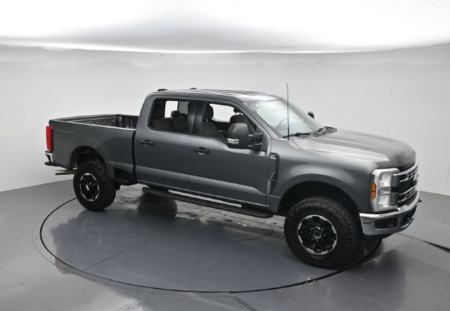 Used 2025 Ford F350 XLT w/ Tremor Off-Road Package AWD/4WD image 42