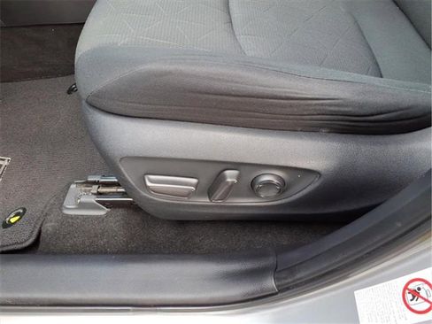 Used 2019 Toyota RAV4 XLE image 17