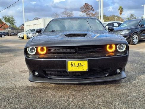Used 2021 Dodge Challenger GT w/ Blacktop Package image 17