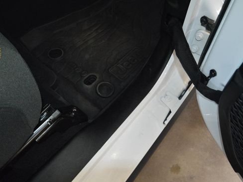 Used 2025 Jeep Wrangler Unlimited Sport S 4xe image 9