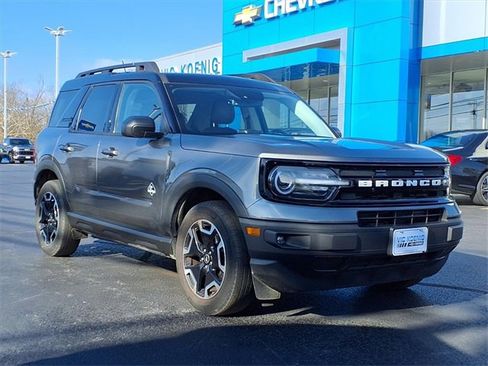 Used 2022 Ford Bronco Sport Outer Banks image 2