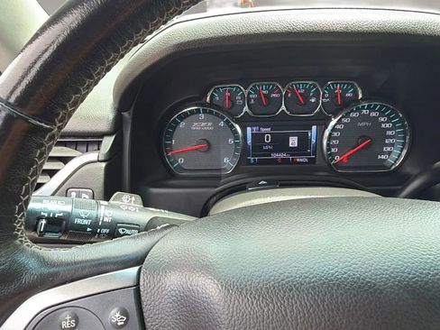 Used 2018 Chevrolet Tahoe LT AWD/4WD image 16