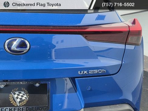 Used 2021 Lexus UX 250h w/ Premium Package image 17