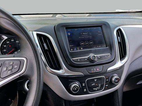 Used 2024 Chevrolet Equinox LS w/ LS Convenience Package FWD image 10