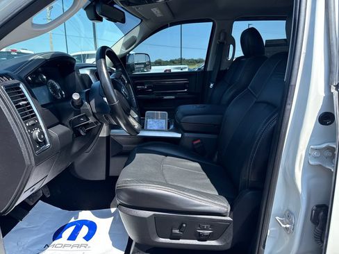 Used 2017 RAM 1500 Laramie w/ Convenience Group AWD/4WD image 9