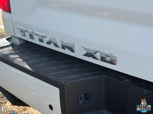 Used 2024 Nissan Titan SV w/ SV Convenience Package AWD/4WD image 10