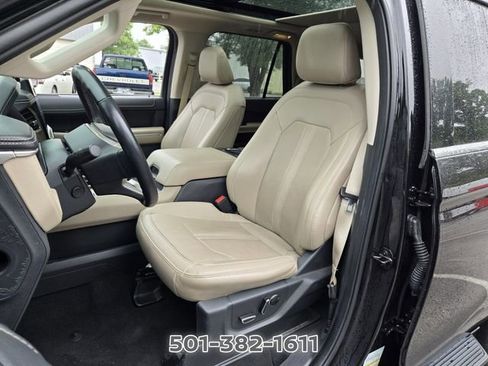 Used 2024 Ford Expedition Limited AWD/4WD image 10